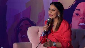 Propuso Olimpia Coral un Pacto Global Digital al presidente franc&eacute;s