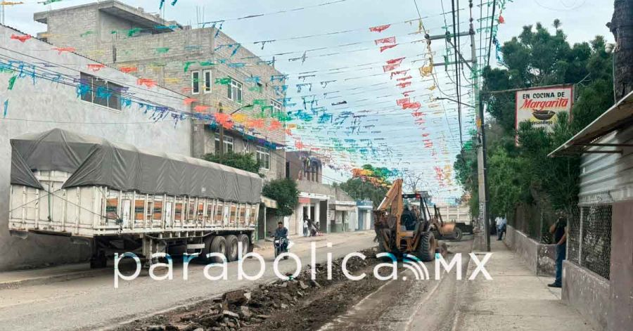 Interviene Infra tramo carretero San Diego Chalma - Santa Cruz Acapa en Tehuac&aacute;n