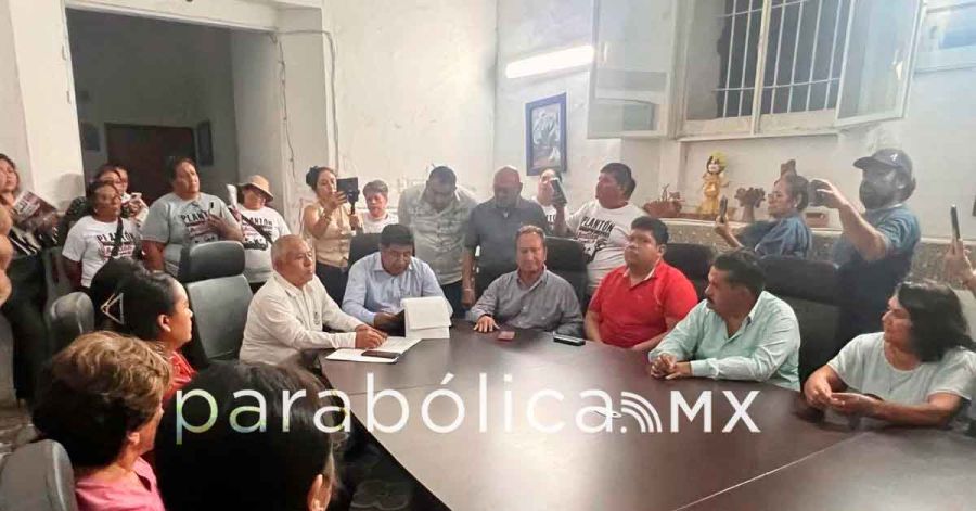 Transcurren sin incidentes protestas de los concejos municipales en Acatl&aacute;n, Tepeyahualco y Esperanza