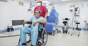 Mejora el DIF Puebla Capital la visi&oacute;n de personas adultas mayores con cirug&iacute;as de cataratas gratuitas