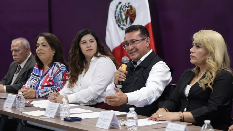 Congreso firma convenio con el Cl&uacute;ster de Pl&aacute;sticos y Econom&iacute;a Circular