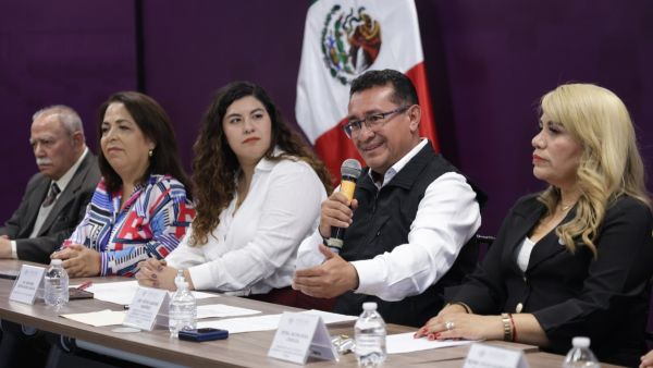 Congreso firma convenio con el Cl&uacute;ster de Pl&aacute;sticos y Econom&iacute;a Circular