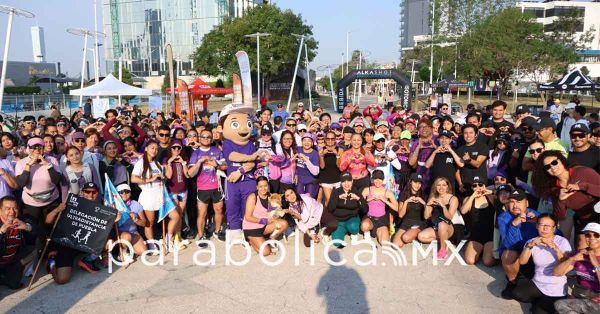 Participaron m&aacute;s de 400 personas en la VIVA RUN por refugios para poblanas: Mujeres