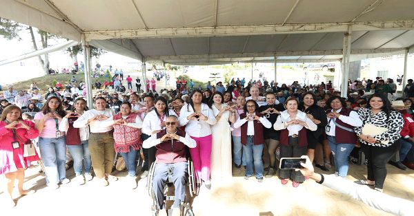 Realizan en Zacatl&aacute;n jornada de entrega de aparatos auditivos; m&aacute;s de 300 para la Sierra Norte de Puebla