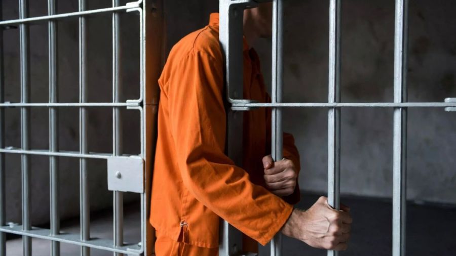 Por posesi&oacute;n de arma de fuego, se van 3 a la c&aacute;rcel por 4 a&ntilde;os