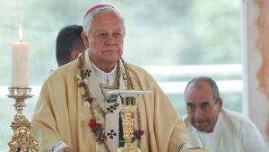 Llama arzobispo de Puebla a unir esfuerzos por la paz ante crisis social