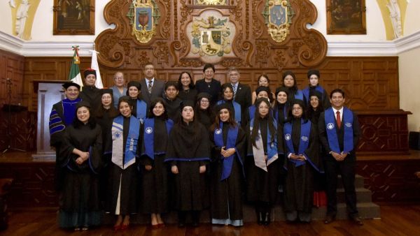 Rectora BUAP preside graduaci&oacute;n de posgrado de Microbiolog&iacute;a