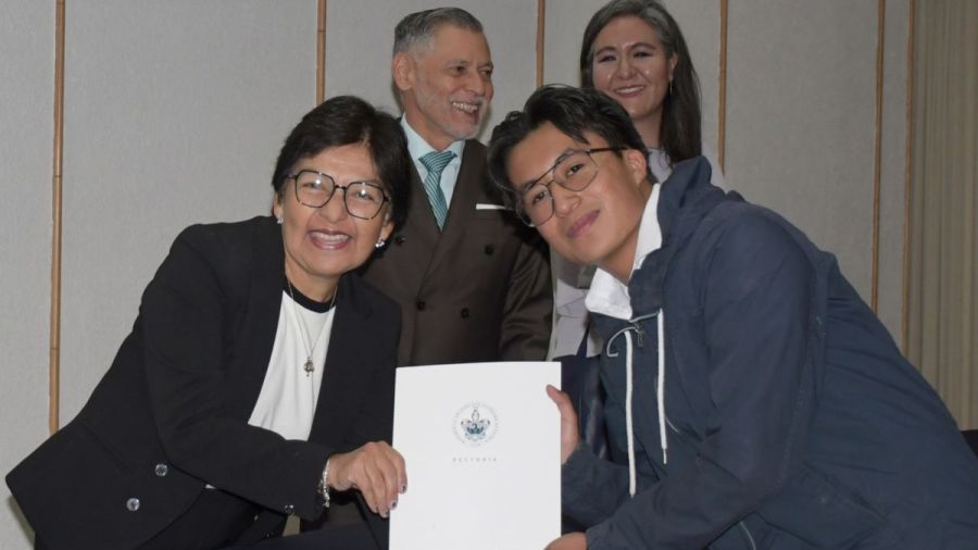 Egresados B5M ponen en alto el nombre de la BUAP: Cedillo
