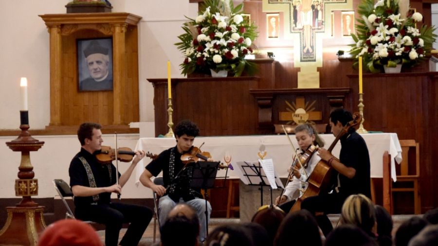 Ofrece Y&oacute;lotl Latino concierto de m&uacute;sica cl&aacute;sica en Amozoc