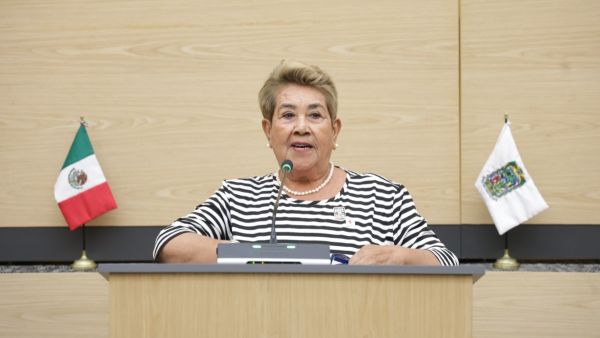 Buscan proteger a adultos mayores al cobrar su pensi&oacute;n