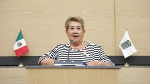 Buscan proteger a adultos mayores al cobrar su pensi&oacute;n