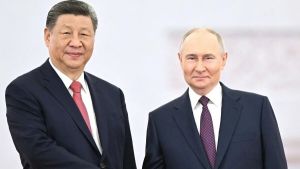 Arriba Putin a China para reunirse con Xi Jinping