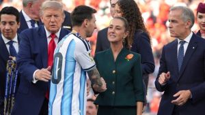Claudia, SomosPRIAN y los enemigos en casa