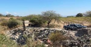 Hallan cad&aacute;ver en camino de Zinacatepec