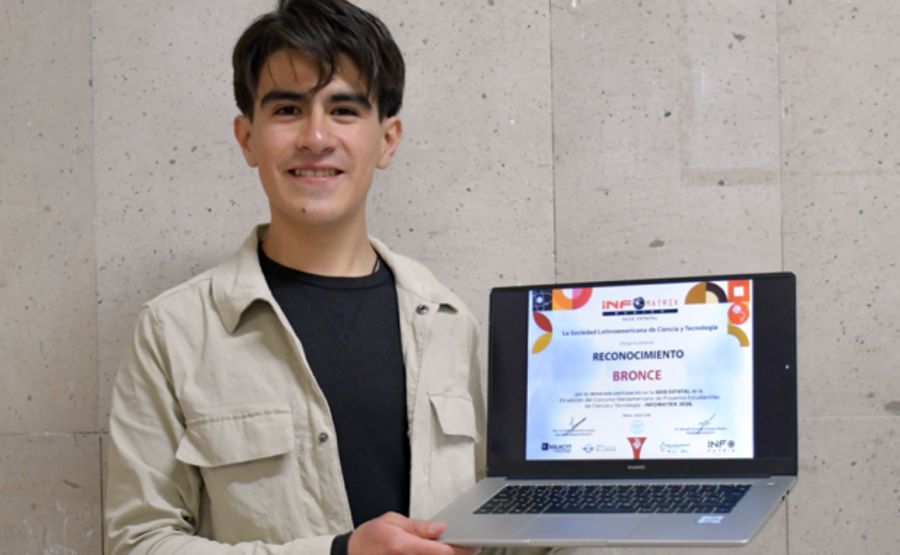 Gana estudiante medalla de bronce en Infomatrix Puebla 2026