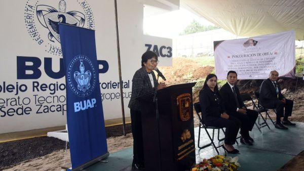 Inaugura Rectora de la BUAP nuevo edificio en el campus Zacapoaxtla