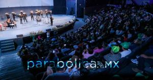 Celebran DIF y ciudadanos con el Festival Por Amor a Pap&aacute; en el Auditorio de la Reforma