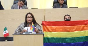 Avala Congreso garantizar int&eacute;rpretes y traductores a personas con discapacidad auditiva en la FGE