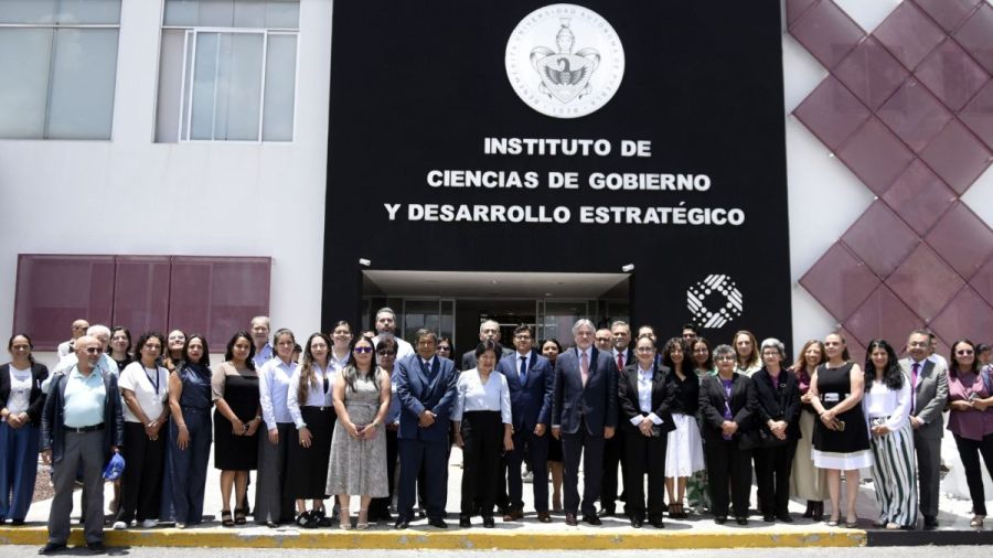Preside rectora de la BUAP Tercer Informe de Labores en el ICGDE