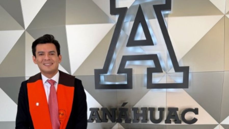 Egresado de An&aacute;huac Puebla, director de Marketing en Victorinox M&eacute;xico