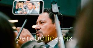 Promueve Andr&eacute;s Villegas penas de 70 a&ntilde;os para feminicidas en Puebla