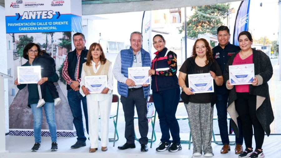 Entrega Lupita Cuautle pavimentaci&oacute;n de calle en San Andr&eacute;s
