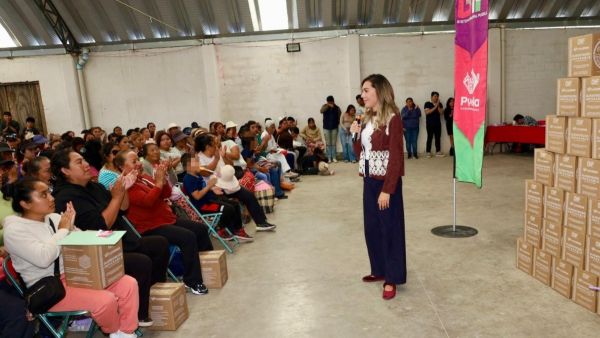 Llevan programa &ldquo;Alimentaci&oacute;n Imparable&rdquo; a Totimehuac&aacute;n y Chautla