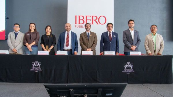 Apuesta IBERO Puebla a transformar la educaci&oacute;n en secundarias