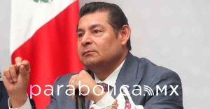 Lanza Armenta dardo a Salinas Pliego; critica modelo de negocios de La Franja