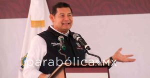 Proyecta Armenta m&aacute;s de 70 mil viviendas a bajo costo para Puebla con apoyo federal