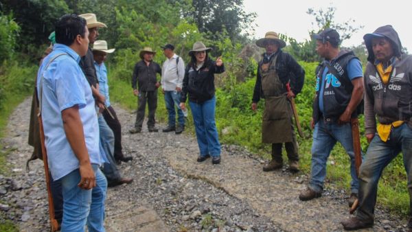 Participa Bety S&aacute;nchez en faenas en Tepeixco y San Crist&oacute;bal Xochimilpa