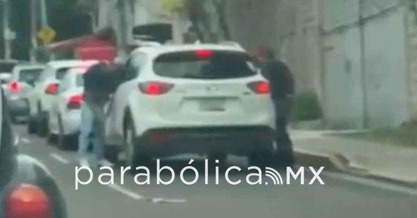 Asaltan al conductor en la 25 Poniente y Esteban Antu&ntilde;ano; causa alarma en redes sociales