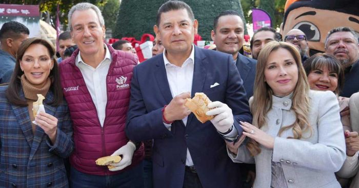 Alcanza Puebla capital r&eacute;cord Guinness de la rosca de Reyes monumental m&aacute;s grande del mundo