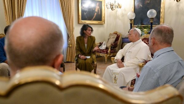 Se re&uacute;ne Papa Le&oacute;n XIV con v&iacute;ctimas de abusos en Madrid