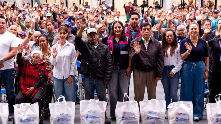 Entrega alcaldesa 3 mil apoyos alimentarios en San Andr&eacute;s Cholula