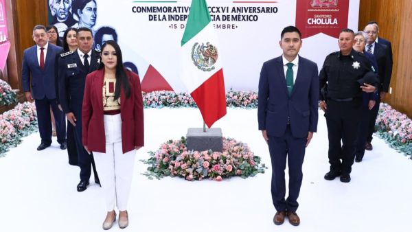 Realiza Ayuntamiento de San Pedro Cholula guardias a la bandera