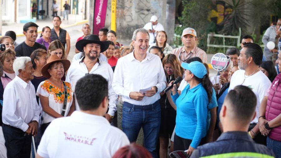 Entrega Pepe Chedraui rehabilitaci&oacute;n de laterales del bulevar Xonacatepec