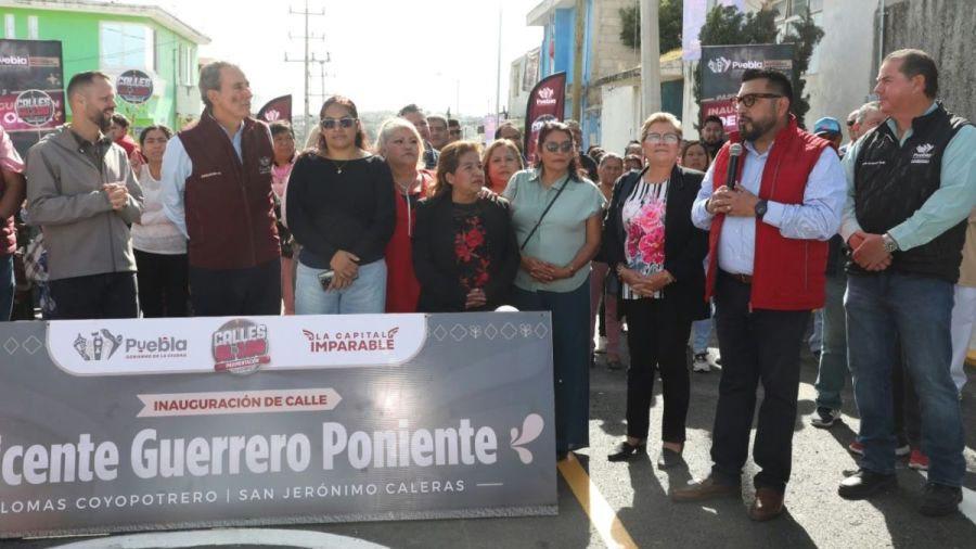 Entrega Pepe Chedraui obras de pavimentaci&oacute;n en San Jer&oacute;nimo Caleras