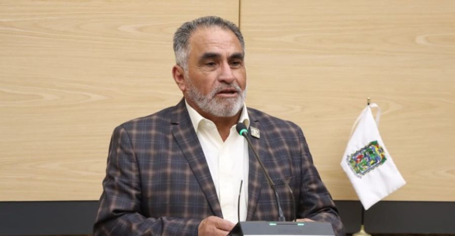 Promueve  Elpidio D&iacute;az iniciativa para imponer penas a servidores que faciliten el robo de agua potable