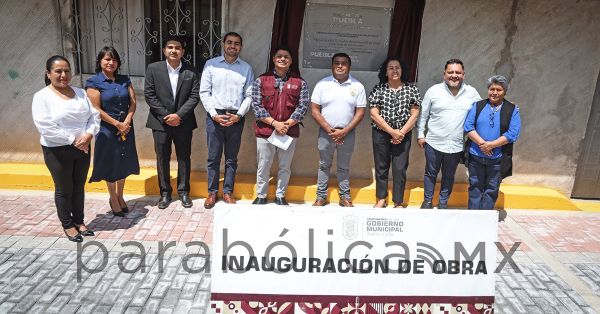 M&aacute;s obra comunitaria transforma vialidades en Cuautlancingo