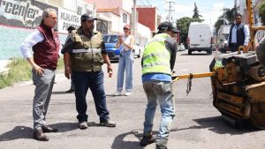 Realiza Ayuntamiento bacheo en la colonia Belisario Dom&iacute;nguez
