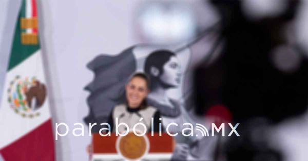Inicia la dispersi&oacute;n de la Beca Rita Cetina de apoyo para uniformes y &uacute;tiles: Sheinbaum