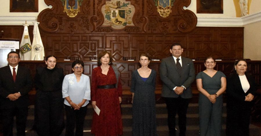 Se inaugura la C&aacute;tedra Magistral Dra. Matilde Montoya en el sal&oacute;n Barroco de la BUAP