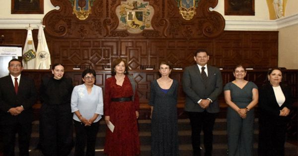 Se inaugura la C&aacute;tedra Magistral Dra. Matilde Montoya en el sal&oacute;n Barroco de la BUAP