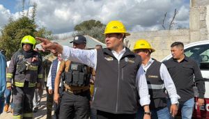 Supervisa Armenta atenci&oacute;n en la zona de la explosi&oacute;n en Tepeaca