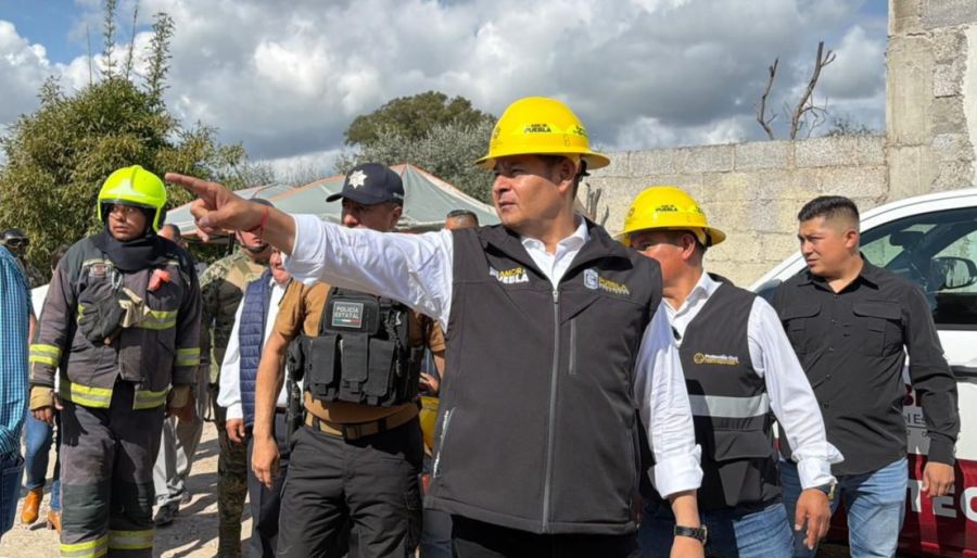 Supervisa Armenta atenci&oacute;n en la zona de la explosi&oacute;n en Tepeaca