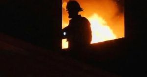 Se registra incendio en bodega de dulces en Xoxtla