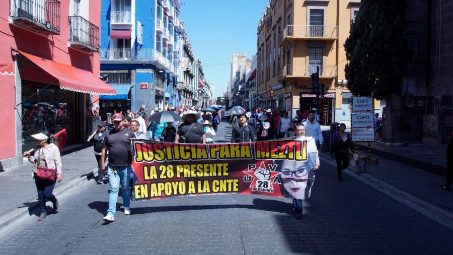 Marcha de la 28 de Octubre desquicia la capital de Puebla