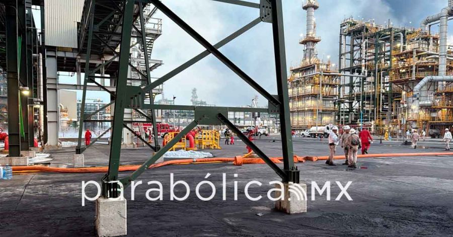 Reportan un nuevo incendio en la refiner&iacute;a Olmeca de Dos Bocas