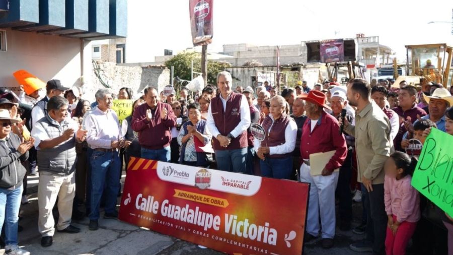 Arranca alcalde rehabilitaci&oacute;n vial en Santa Mar&iacute;a Xonacatepec